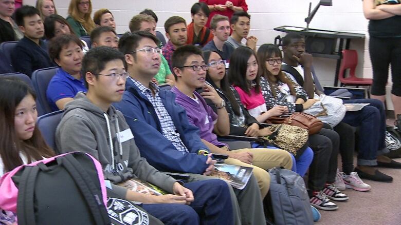 International students take part in an orientation day at UPEI.