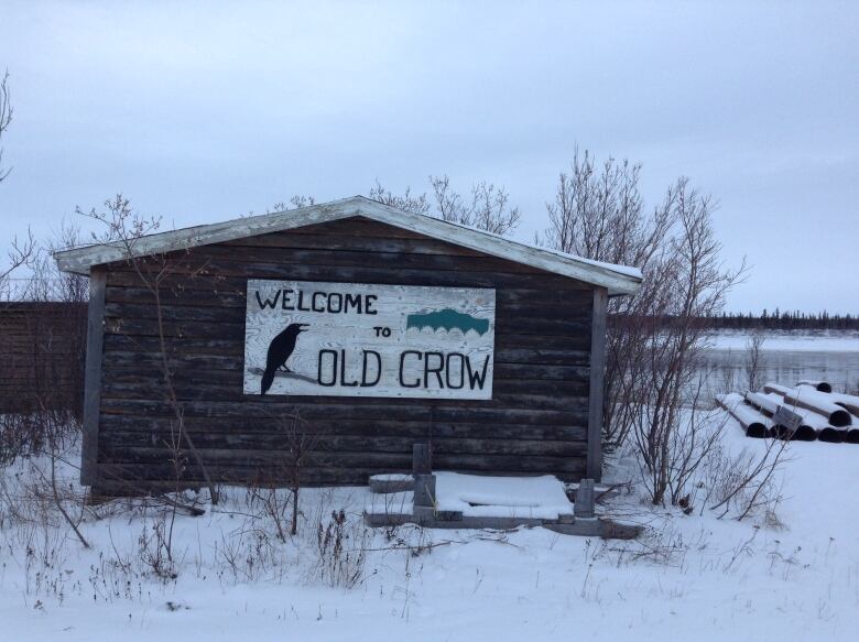 A sign that says Old Crow 