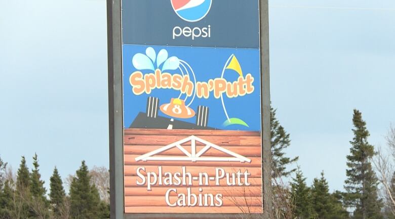 Sign that says Splash n' Putt with cartoon images of water droplets, mini golf, and go-karts behind the text.