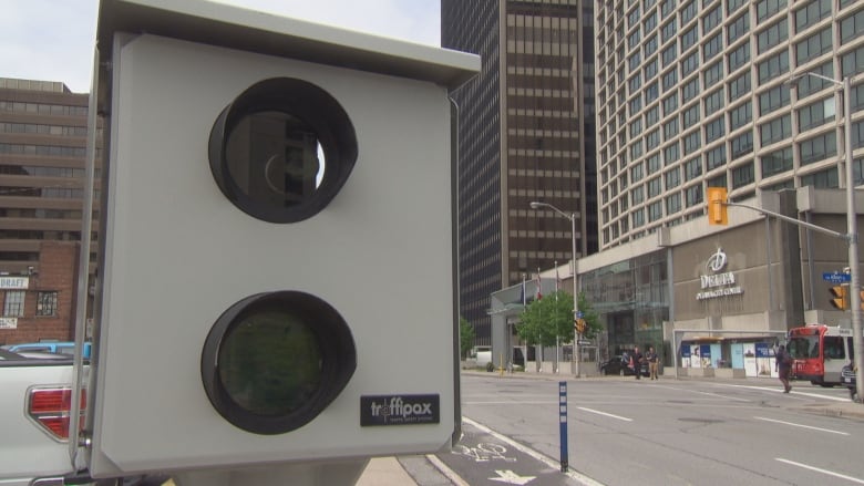 A red light traffic camera on Lyon Street in Ottawa.