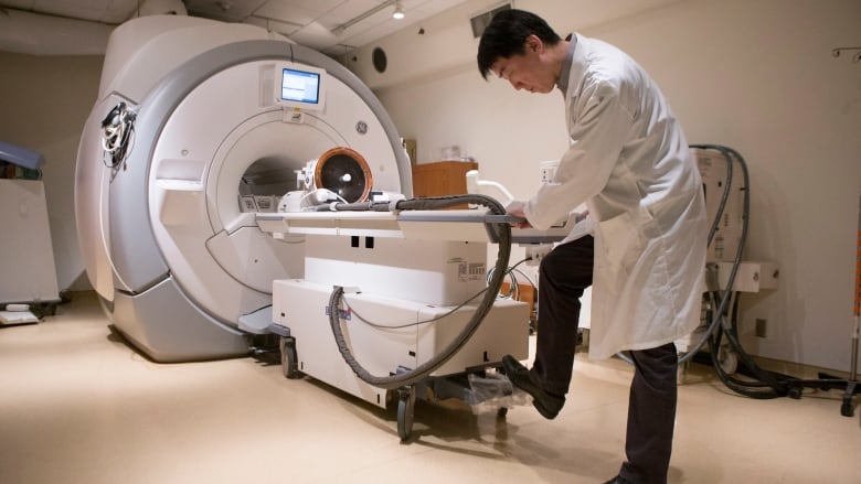 A MRI machine is pictured.