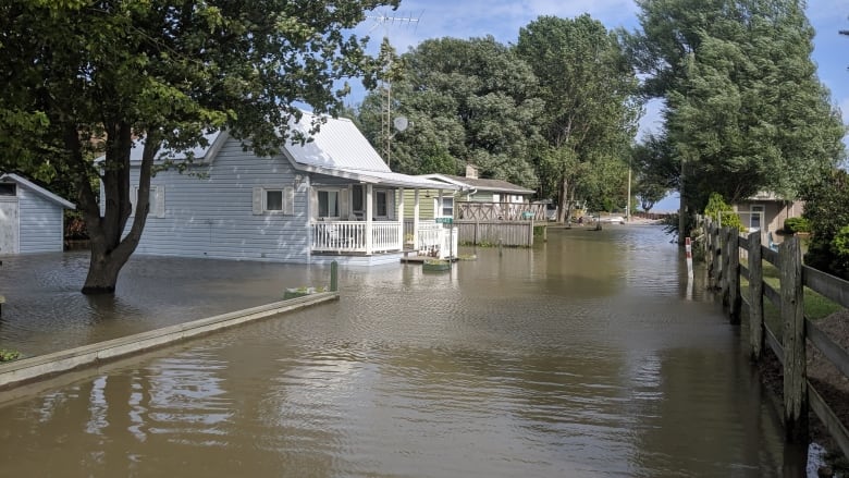 Of the 40 households affected by flooding in Chatham-Kent, 10 households have chosen not to evacuate.