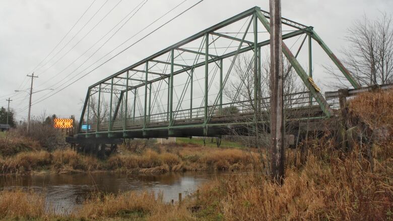 Photo of bridge over Shubenacadie River.