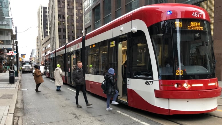 Queen streetcar