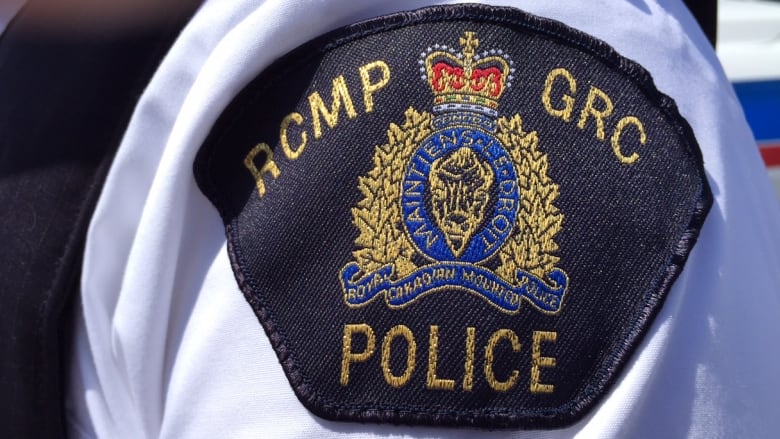 An RCMP badge.