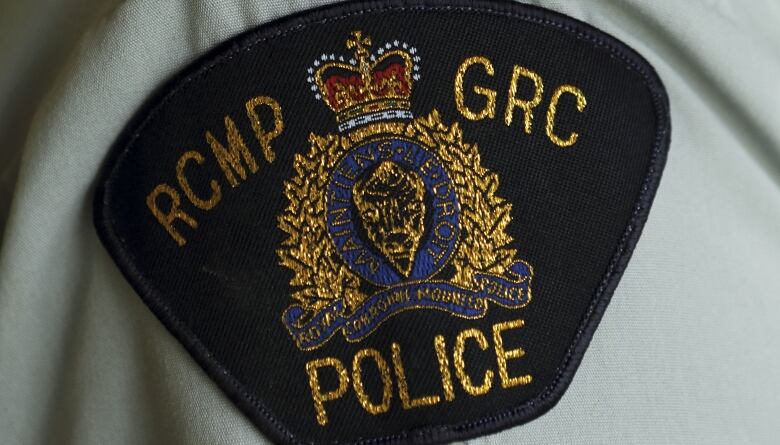 A shoulder patch with the RCMP logo.