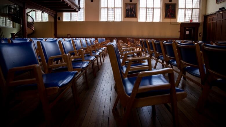 From mandating masks in common areas to closing communal spaces all together, Canadian universities have implemented a wide range of measures to keep students and faculty safe as classes resume in the fall. The University of Toronto, pictured on Aug. 18, 2020, is limiting on-campus courses while taking many seminars online as a means to minimize potential exposure to COVID-19.