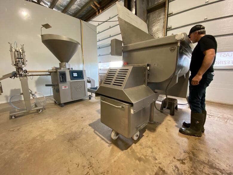 Stainless steel machine used for making bait