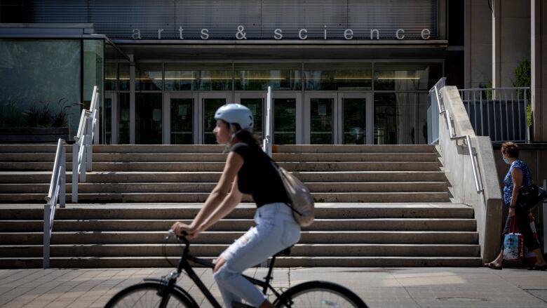 From mandating masks in common areas to closing communal spaces all together, Canadian universities have implemented a wide range of measures to keep students and faculty safe as classes resume in the fall. The University of Toronto, pictured on Aug. 18, 2020, is limiting on-campus courses while taking many seminars online as a means to minimize potential exposure to COVID-19.