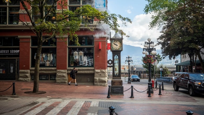 Smoke coming out the iconic Gastown steam clock.