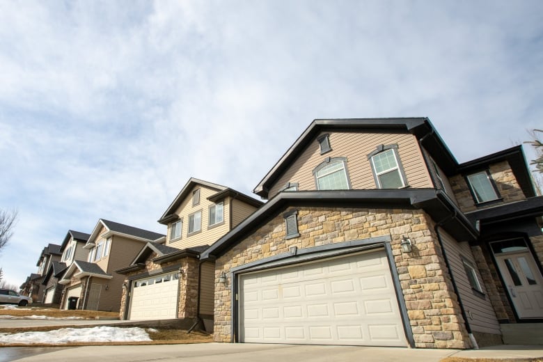 A row of suburban houses.