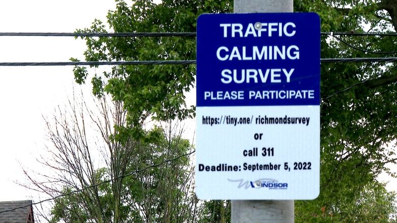 City of Windsor sign invited residents to take part in a traffic calming survey.