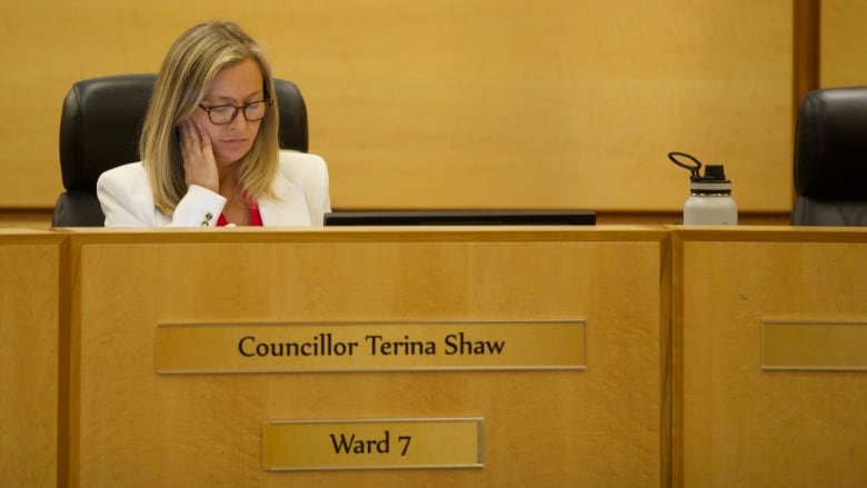 Coun. Terina Nelson sits at a meeting of Regina city council on Sept. 14, 2022. 