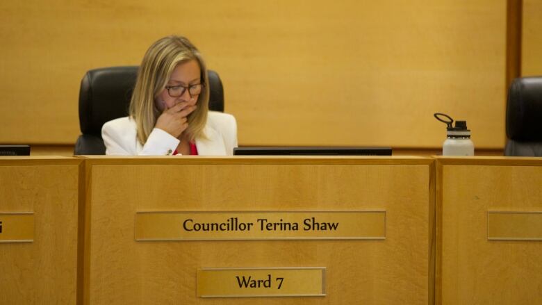 Coun. Terina Nelson listens during a Regina city council meeting on Sept. 14, 2022. 