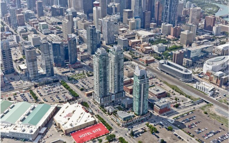 A birds eye view photo of Victoria Park, with a red square outlining where a proposed hotel site would be.