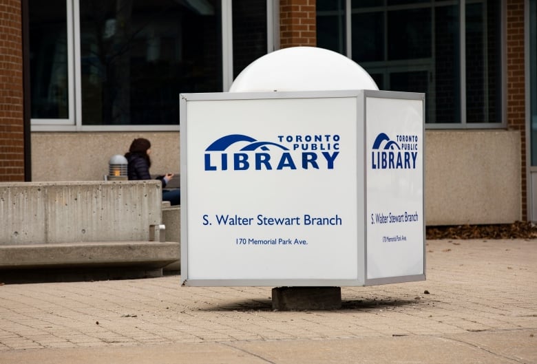 The Toronto Public Library has a variety of programs and services to help Torontonians navigate through the challenges of a changing workforce and economy. 