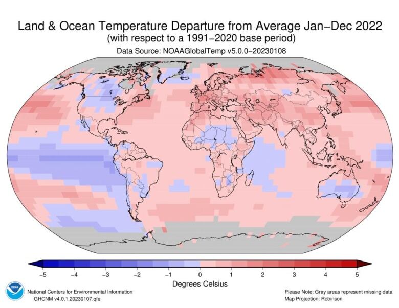 A global map shows the temperature departure from the 19912020 average. Most of the map is in red, highlight warmer-than-usual temperatures. However, the central part of the U.S. and Canada is in blue, showing lower-than-normal temperatures.