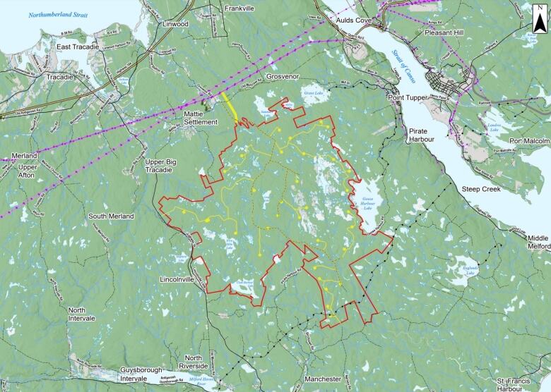 A map outlines the project area in red, and the turbine sites with yellow dots.