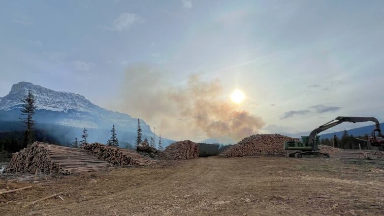 Protection Mountain Campground is just off of the Bow Valley Parkway. 