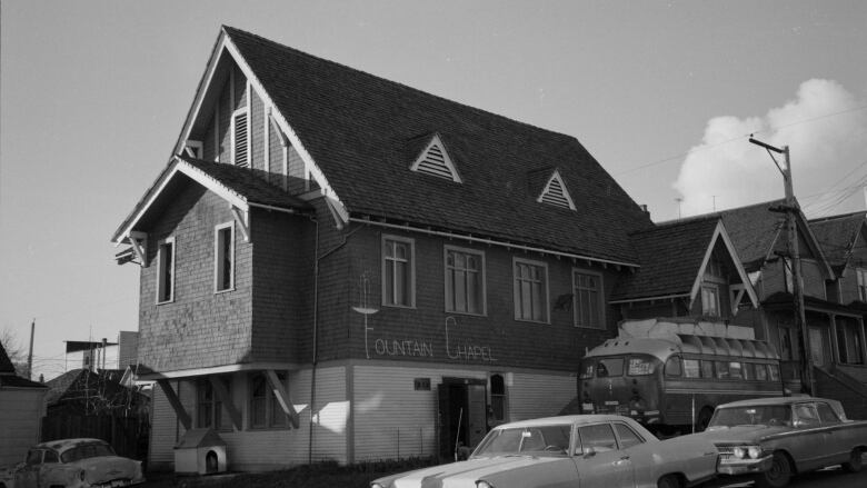 A photo of cars parked outside the Fountain Chapel at 823 Jackson Avenue. 