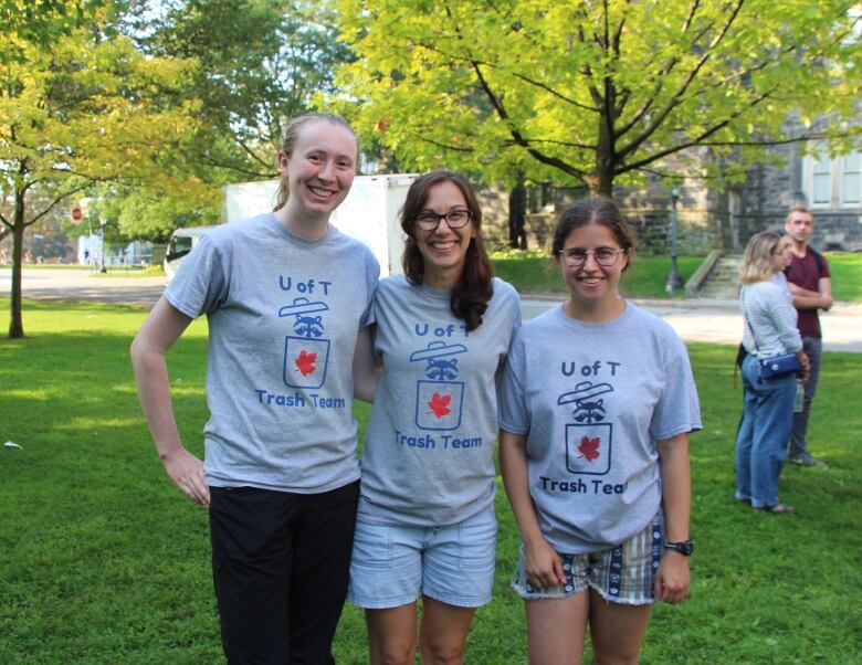 Professor Chelsea Rochman and UofT Trash team members