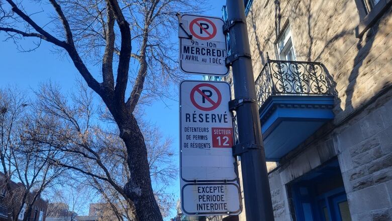 Montreal parking sign