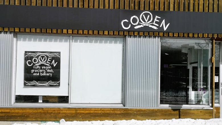 Coven, vegan market