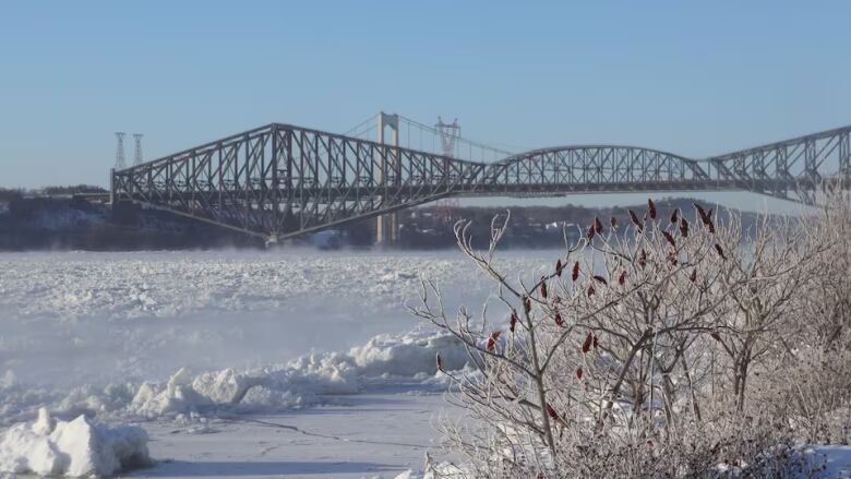 Pierre-Laporte bridge