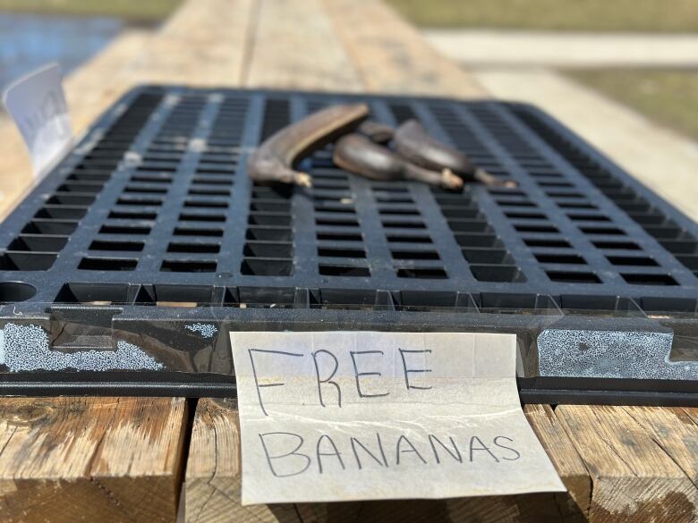 Large quantities of free bananas have been mysteriously appearing across London.