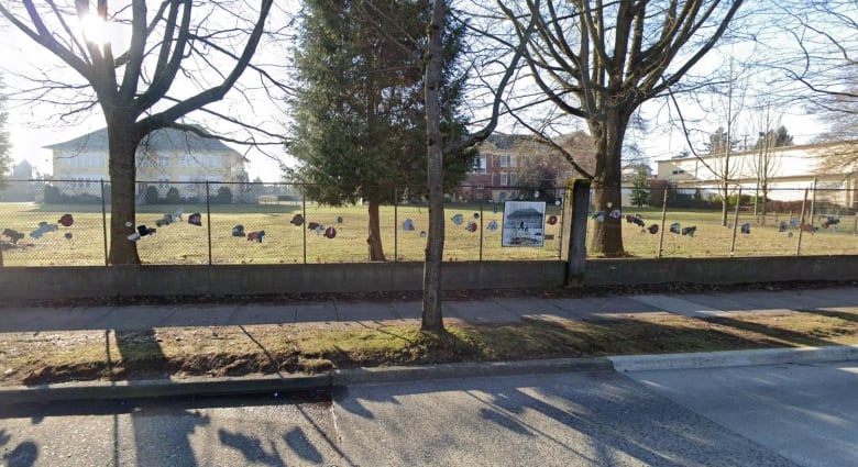 Sir Guy Carleton Elementary school sits on a six-acre property at 3250 Kingsway  at the intersection of East 41st Avenue/Joyce Street and Kingsway. 