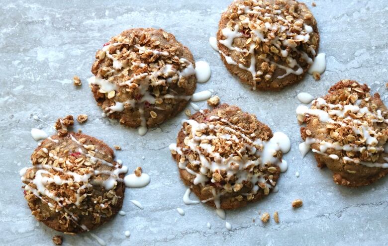 A close-up shot of brown butter oatmeal crumble cookies.