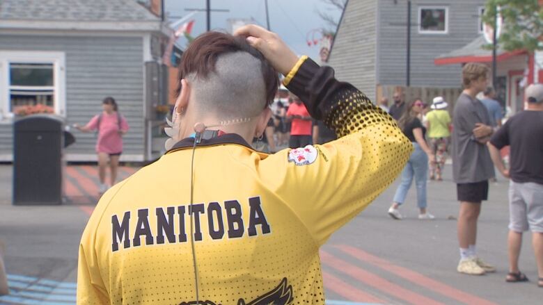 After cutting off two foot and half long braids off her head, Emma Bear shows off her fresh undercut. 