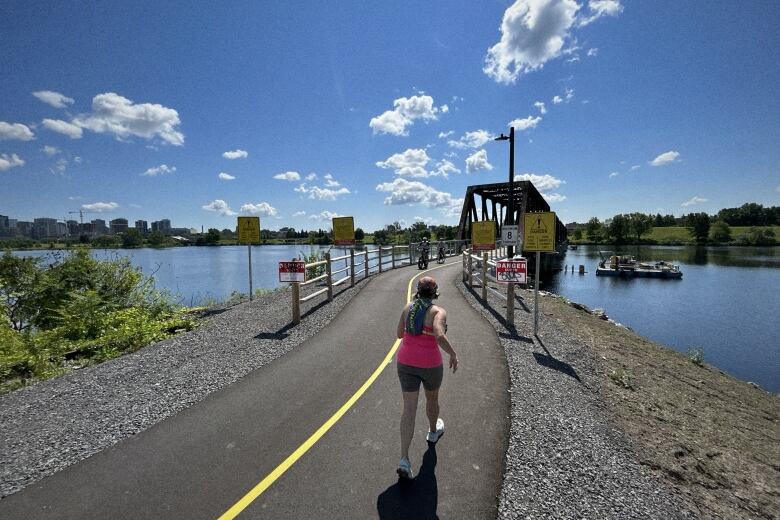 users Chief William Commanda Bridge Ottawa August 6 2023