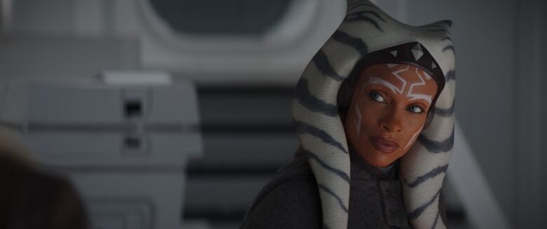 Ahsoka Tano (Rosario Dawson) in Lucasfilm's STAR WARS: AHSOKA, exclusively on Disney+. 2023 Lucasfilm Ltd. & TM. All Rights Reserved.