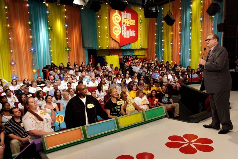 Drew Carey talking to the audience of The Price Is Right during an October 2007 taping of the program.