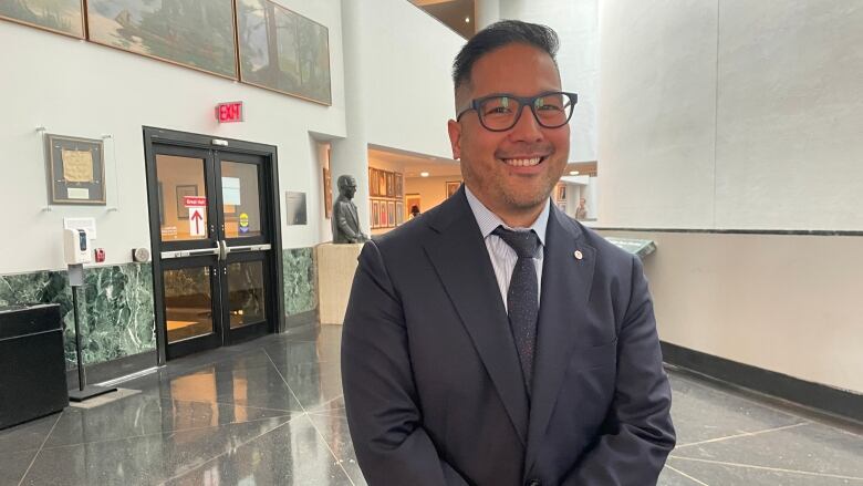 Mississauga Councillor Alvin Tedjo says fourplexes need to be allowed in Mississauga to address the housing crisis and re-populate some shrinking neighbourhoods. 