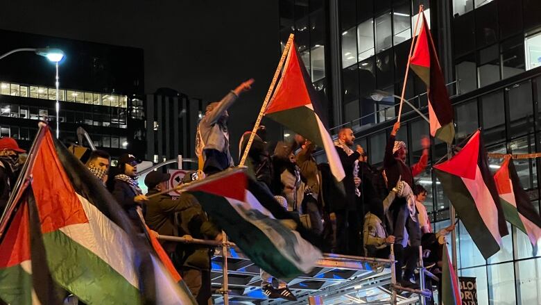 Yonge and Bloor pro-Palestinian rally 1