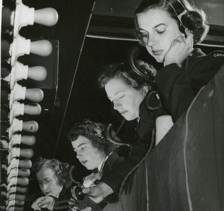 image of women during the second world war 