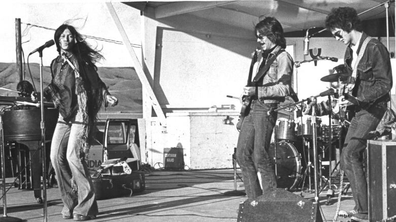 In 1975, Buffy Sainte Marie performed at a benefit concert on Piapot First Nation where she has claimed she was born.