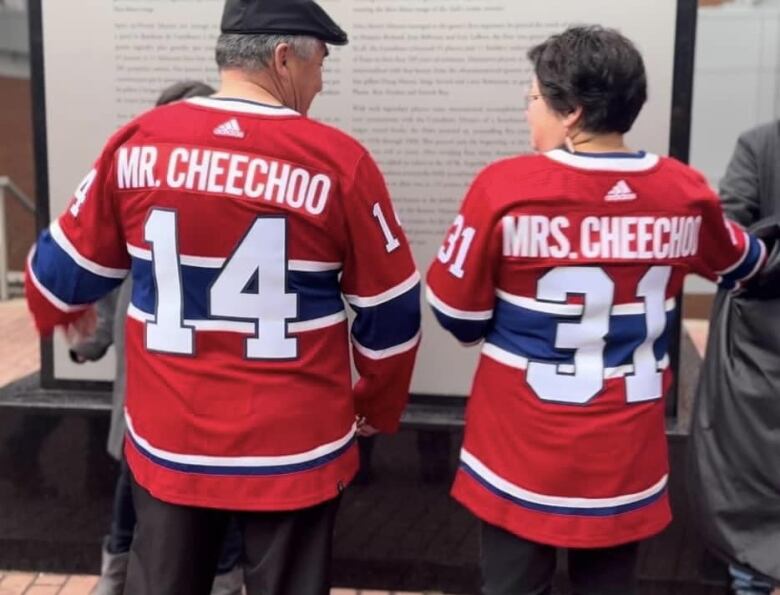 Newly wed couple wear their Mr. and Mrs. Cheechoo Montreal Habs jerseys. 