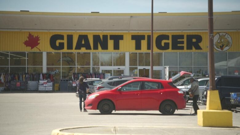 The exterior of a Giant Tiger in Stratford, Ont. 