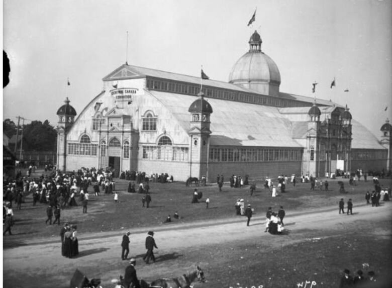 An historic photo of a Victorian-era building.