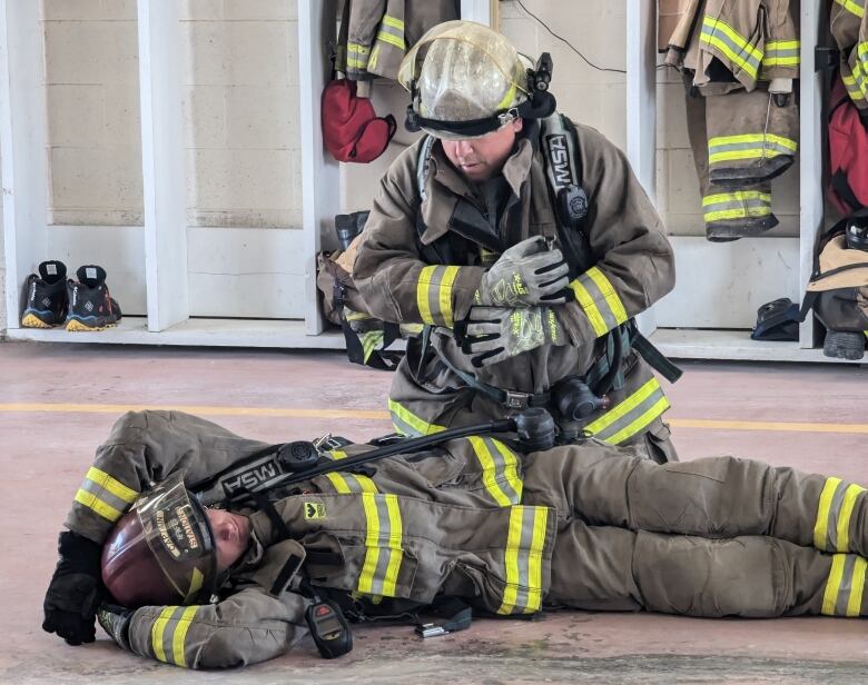 If an firefighter is injured during an active blaze, effective and clear communication is a critical part of extraction.