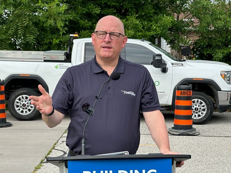 Windsor Mayor Drew Dilkens announces plans for the final phase of the Cabana Road improvements.