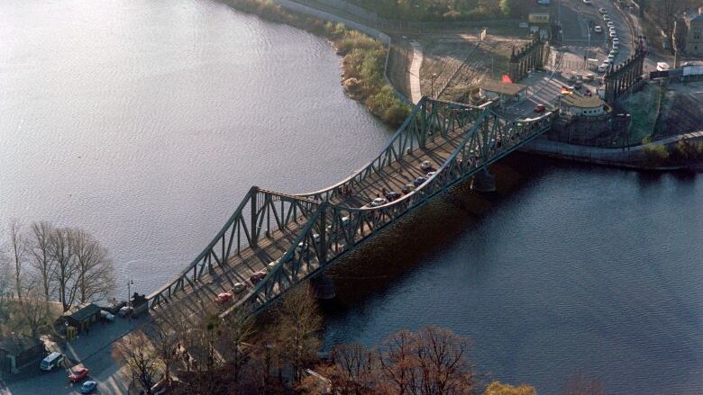 A Nov. 17, 1989 file photo shows a bird's-eye view of Germany's Glienicke Bridge, a crossing the Soviet Union and the United States used to exchange captured spies during the Cold War.