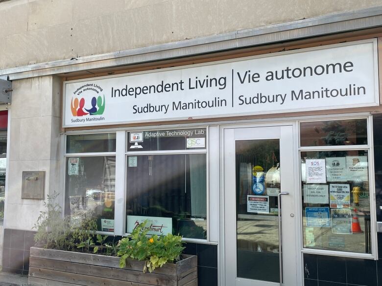 The front of a building with a sign that says Independent Living.