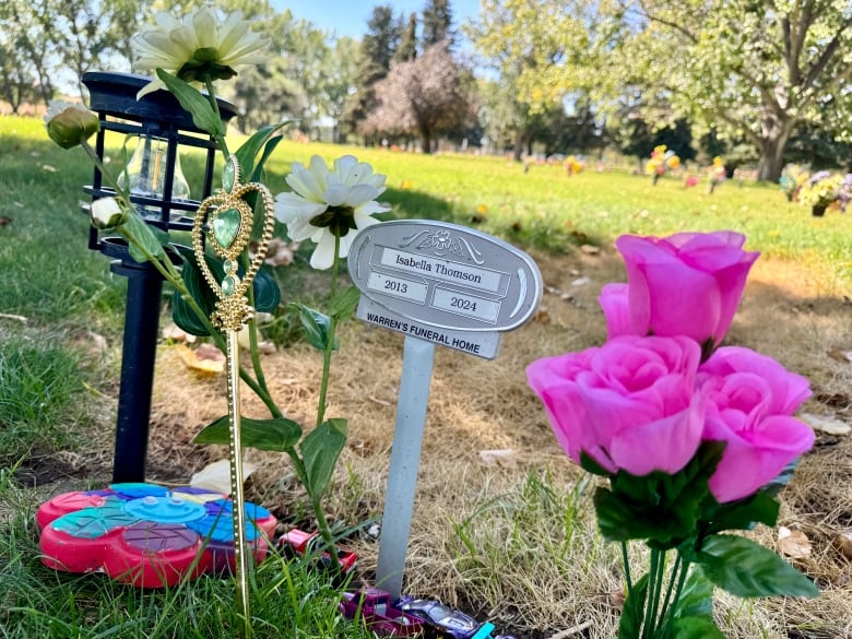 Photo of a grave. 