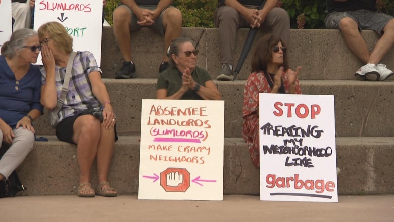 Women protesting 