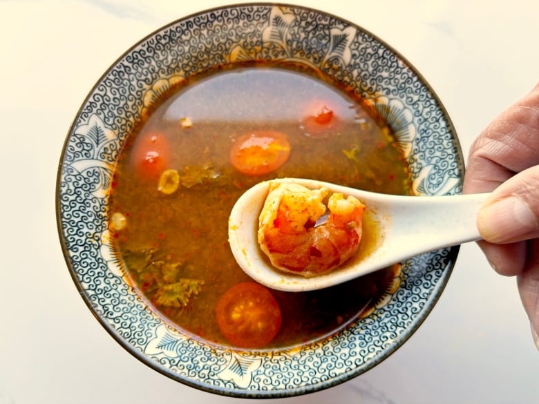 Tom yum soup