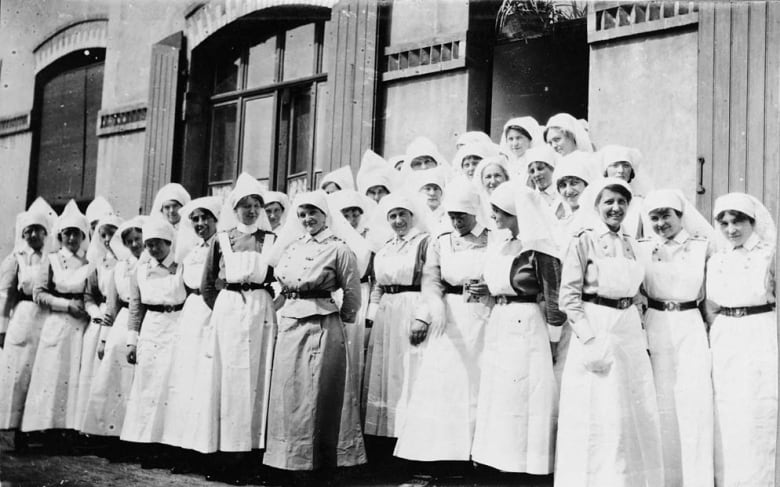 A group of nurses